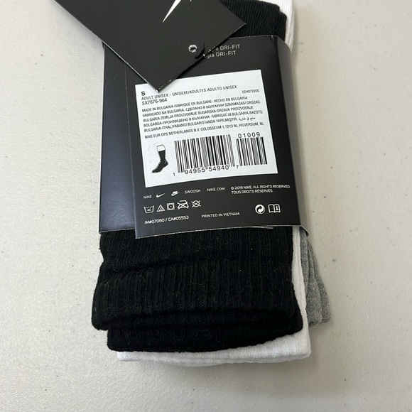 Nike Every Day. Cotton Socks 3 pair Size S Adult Unisex MWT - Picture 2 of 5